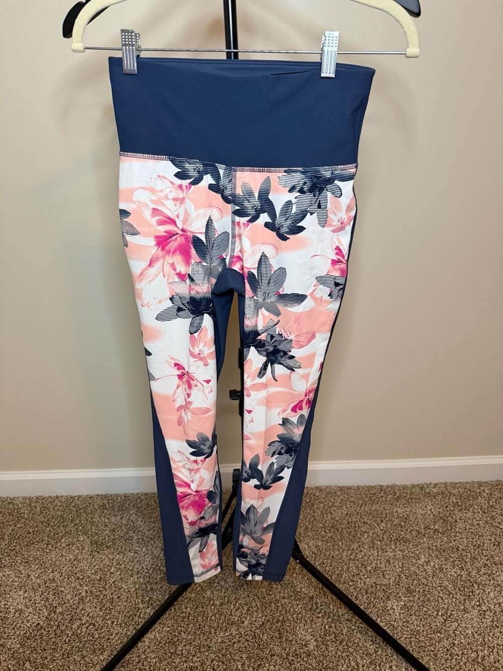 Xersion Women's Floral Fitted Leggings Size S
